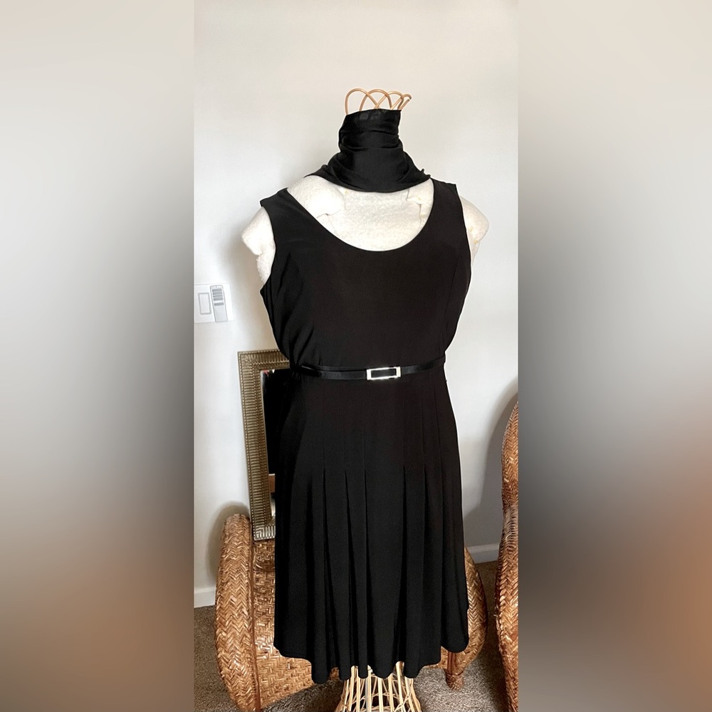 Jones New York LBD Size 12 NWT